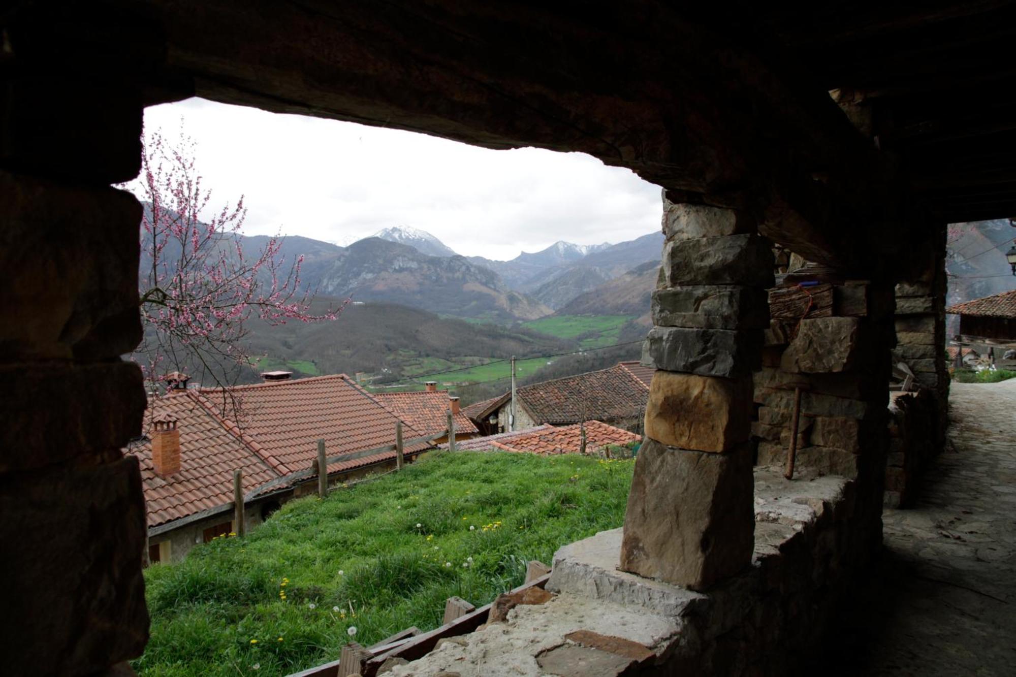 Apartamentos Rurales El Collain De Campiellos Buitenkant foto