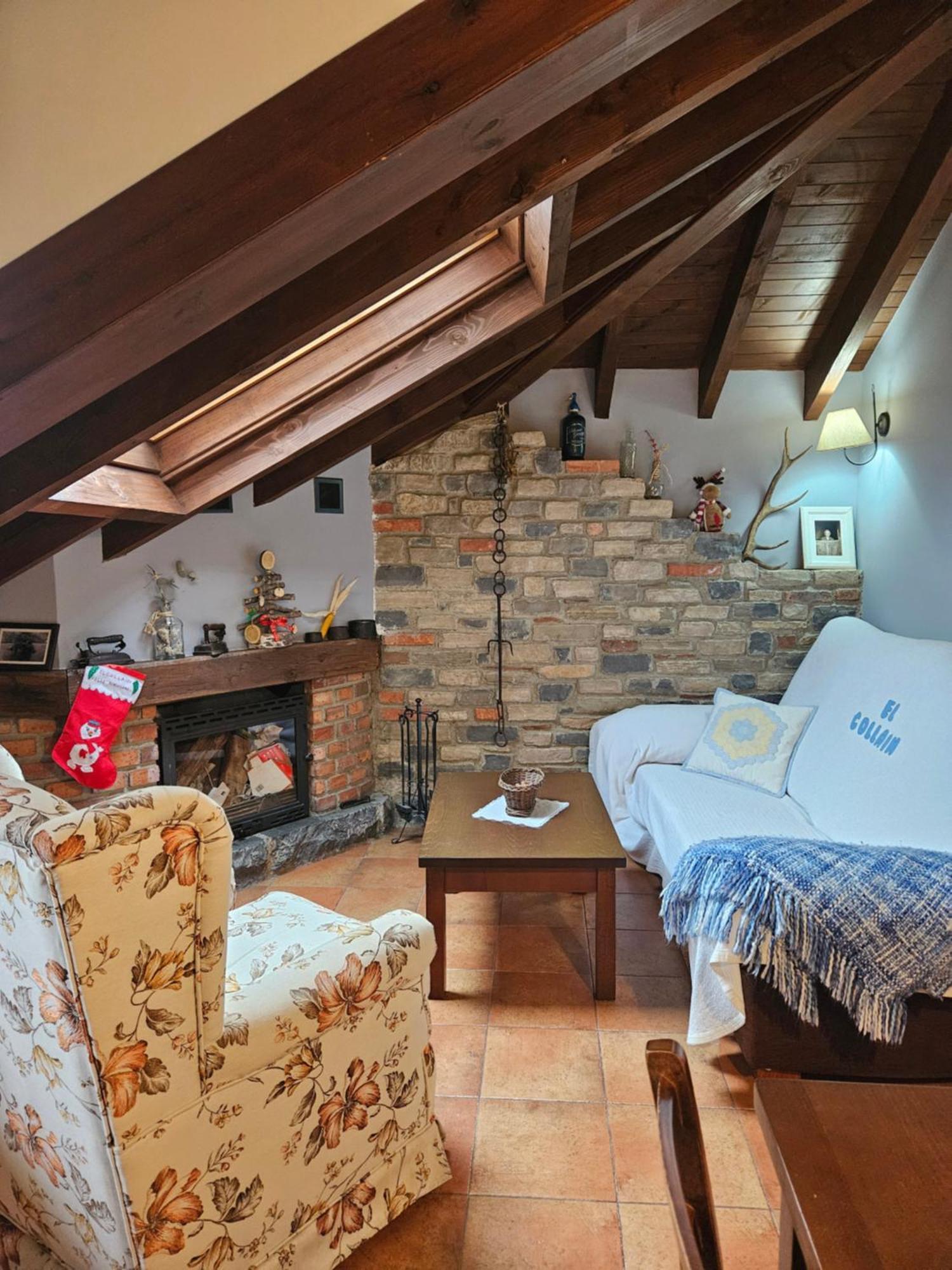 Apartamentos Rurales El Collain De Campiellos Buitenkant foto