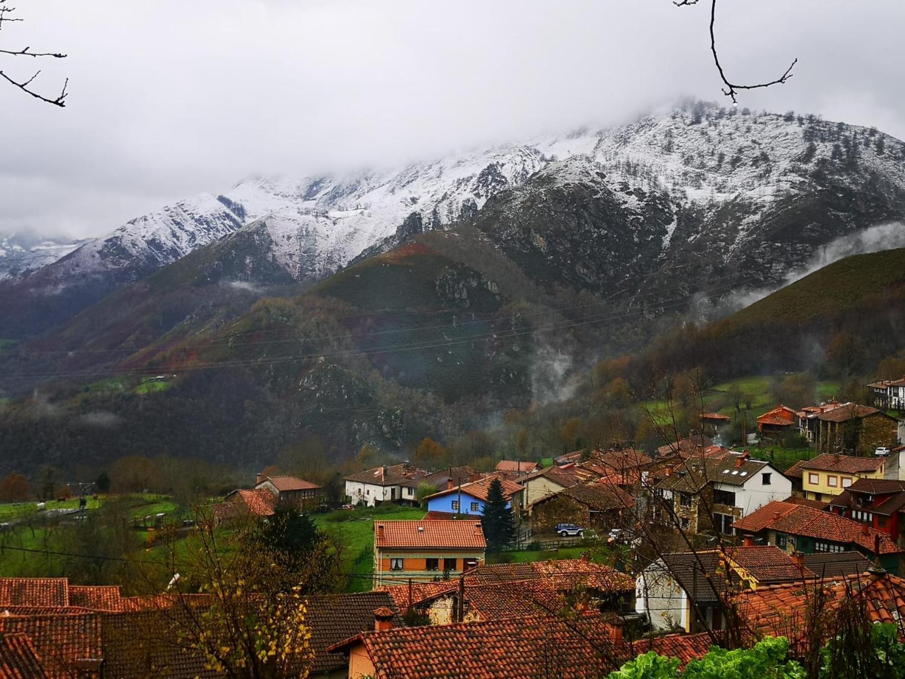 Apartamentos Rurales El Collain De Campiellos Buitenkant foto